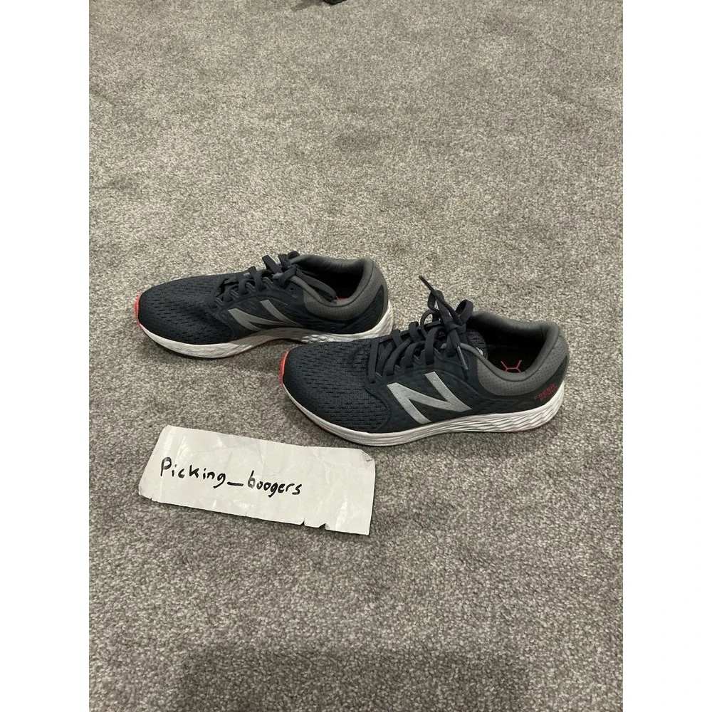 New Balance Women Fresh Foam Zante V4 Running Shoe size 6.5 Gunmetal/Arctic Fox